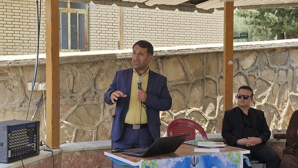 کارگاه‌های تخصصی برنامه ملی نماد ویژه مدیران مدارس شهرستان دنا در اردوگاه شهید مطهری سی‌سخت