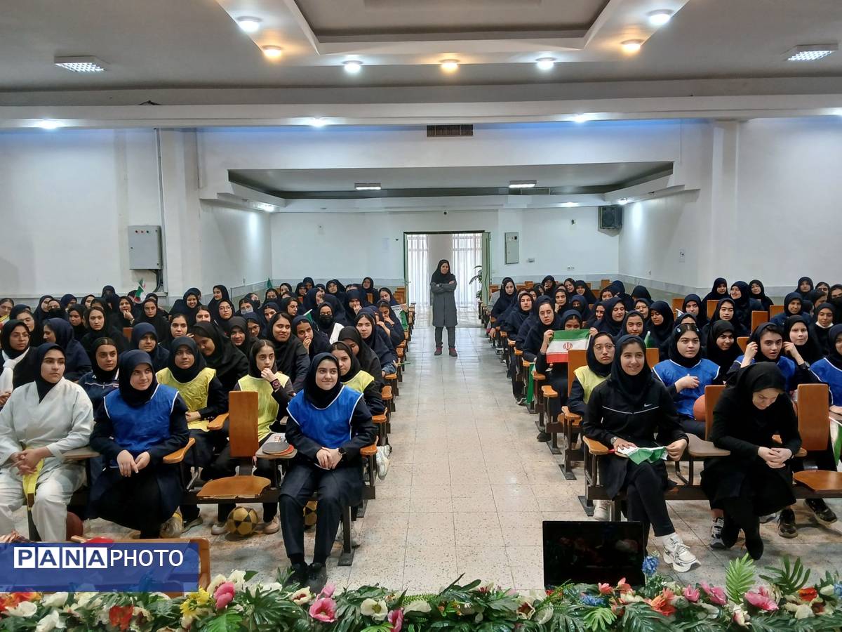 برگزاری المپیاد درون مدرسه ای در دبیرستان مهشید مصلی نژاد 