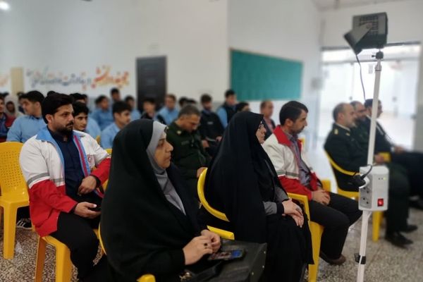 برگزاری پدافند غیرعامل در مدرسه امام علی(ع) شهرستان فریدونکنار