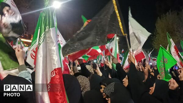 تجمع مردم غیور در مسجد جامع شهرستان نیشابور 