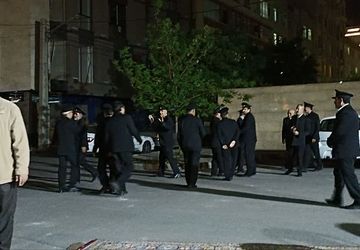 حضور پرافتخار خادمین حرم مطهر رضوی در مسجد آفرینش