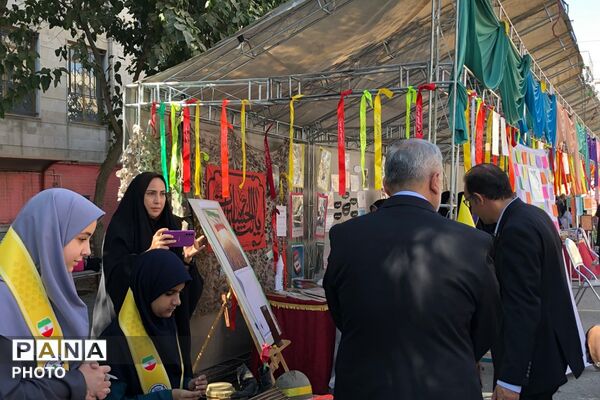 آیین نواختن زنگ جوانه ها در مدرسه شاهد نجمه ناحیه دو شهرری 