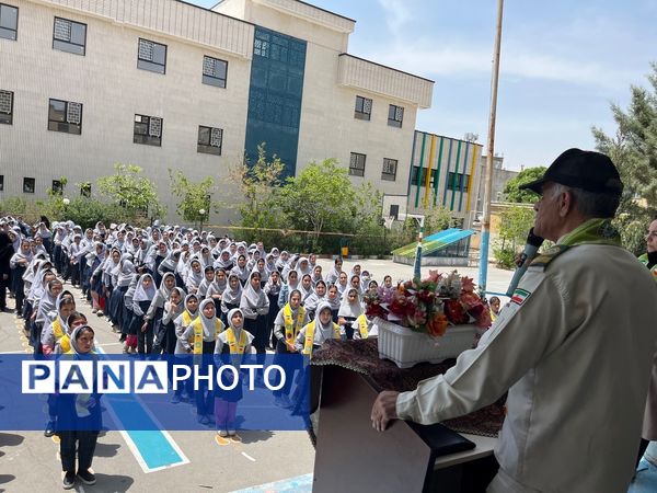 بازدید ارزیاب تخصصی سازمان دانش‌آموزی از فعالیت‌های مدارس تشکیلاتی سازمان دانش‌آموزی مناطق ۱۷ گانه استان چهارمحال وبختیاری
