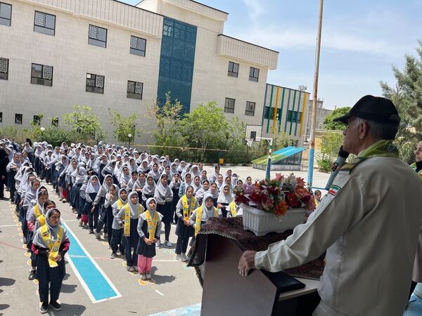  بازدید ارزیاب تخصصی سازمان دانش‌آموزی از فعالیت‌های مدارس تشکیلاتی سازمان دانش‌آموزی مناطق ۱۷ گانه استان چهارمحال وبختیاری