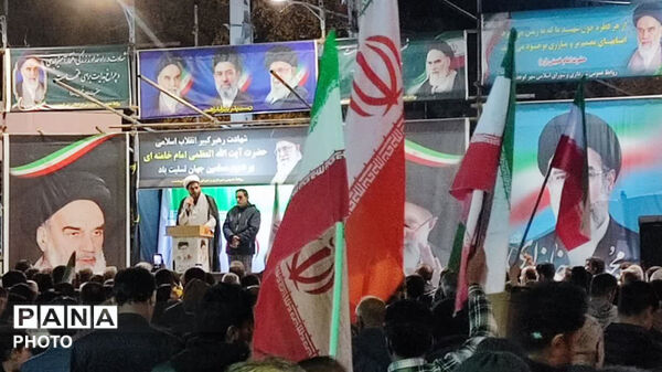 حضور پرشور شهروندان کوهدشت در سی‌ونهمین گردهمایی شبانه