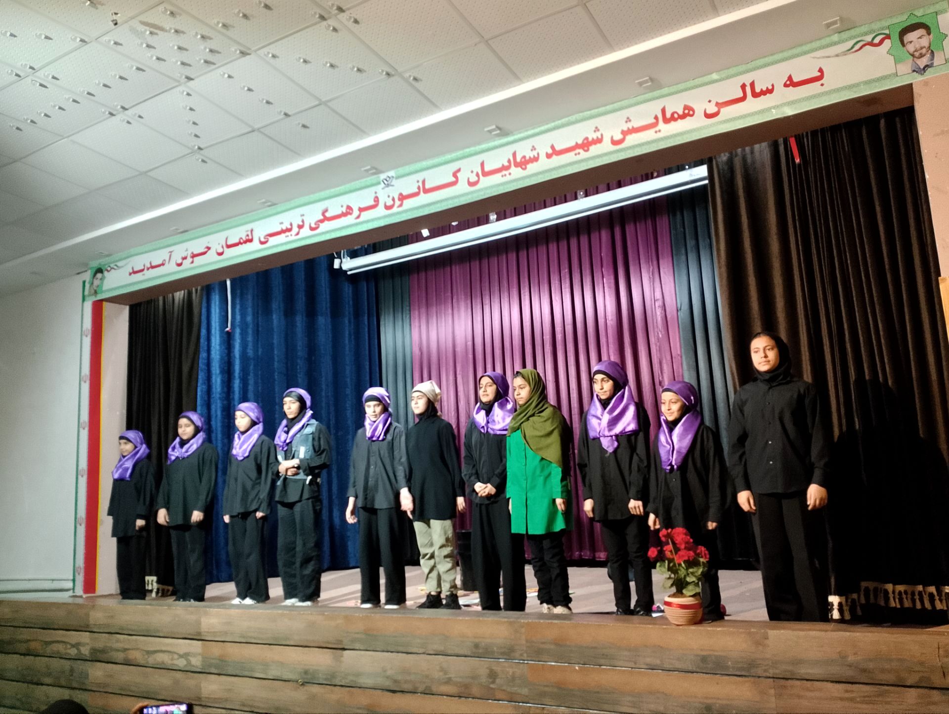 مسابقات تئاتر صحنه ای دختران در شهرستان کاشمر