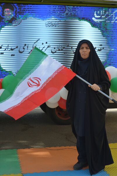زیر پرچم ایران
