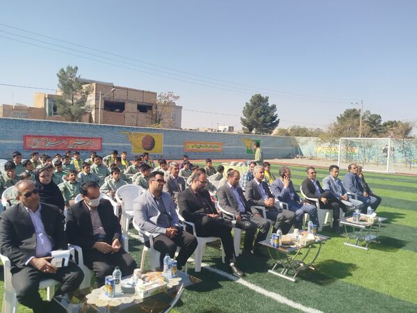 افتتاح چمن مصنوعی دبیرستان نمونه دولتی دانش کاشمر 