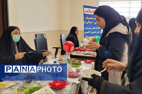جشنواره غذاهای بومی محلی در سرای محله نسیم شهر