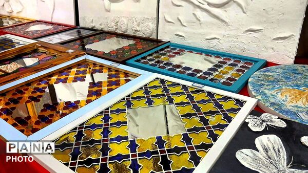 نمایشگاه مشاغل و فعالیت‌های مهارتی هنرستان فلق نظرآباد