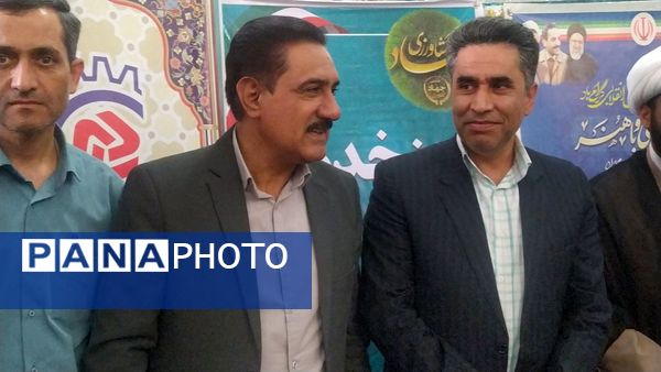 برپایی میز خدمت در کاشمر 