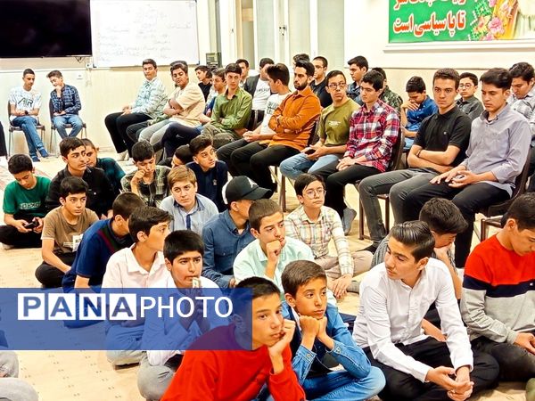 اعضای انجمن اسلامی با امام جمعه کاشمر دیدار کردند