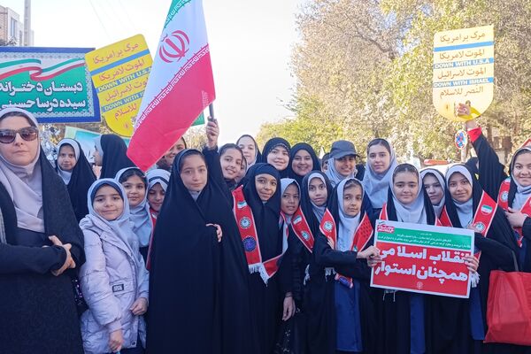 راهپیمایی سیزده آبان در شهرستان نیشابور