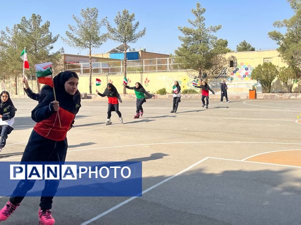 مراسم بزرگداشت هفته تربیت بدنی و ورزش در دبیرستان شاهد هاجر