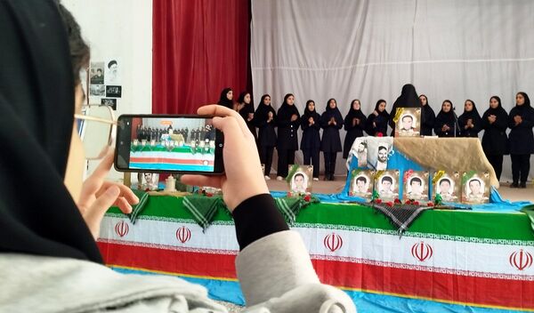 زنگ انقلاب در مدارس لردگان 