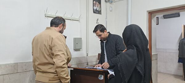 دیدار والدین با معلمان در دبیرستان ابوذر غفاری نیشابور