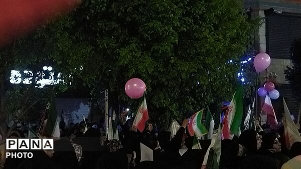 دختران نیشابوری در صف اول تجمعات-۱