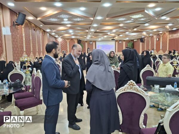  مدیران ابتدایی و مسئولان منطقه ۴ به استقبال سال تحصیلی رفتند