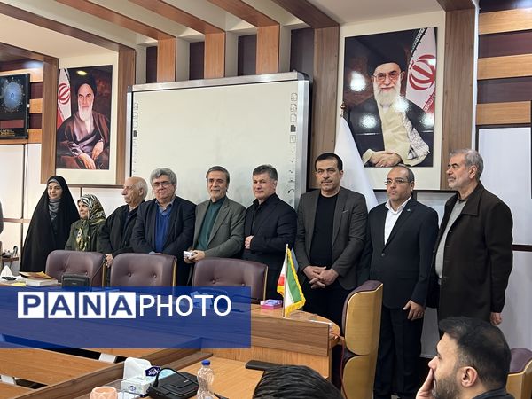 راه‌یافتن ۲۹‌معلم به مرحله نیمه‌نهایی دومین دوره جایزه‌معلم