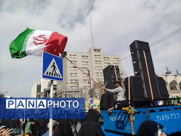 مردم در راهپیمایی ۲۲ بهمن، بار دیگر اتحاد خود را نشان دادند