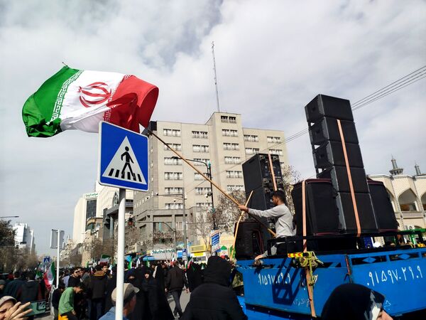 مردم در راهپیمایی ۲۲ بهمن، بار دیگر اتحاد خود را نشان دادند