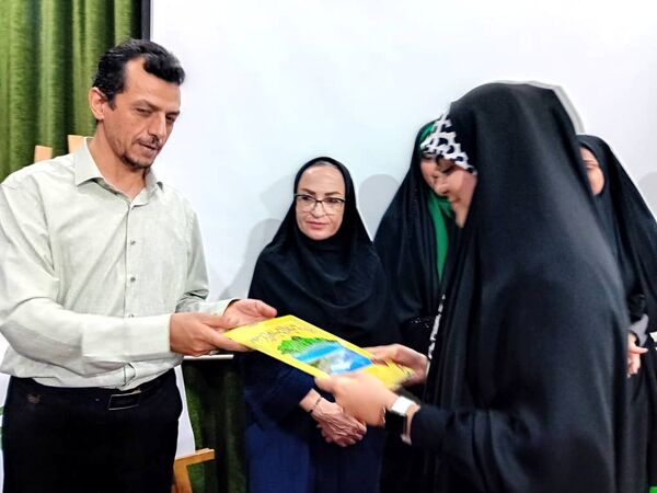 آیین اختتامیه طرح اوقات فراغت و جشن بیعت در کانون فرهنگی تربیتی رضوان محمودآباد