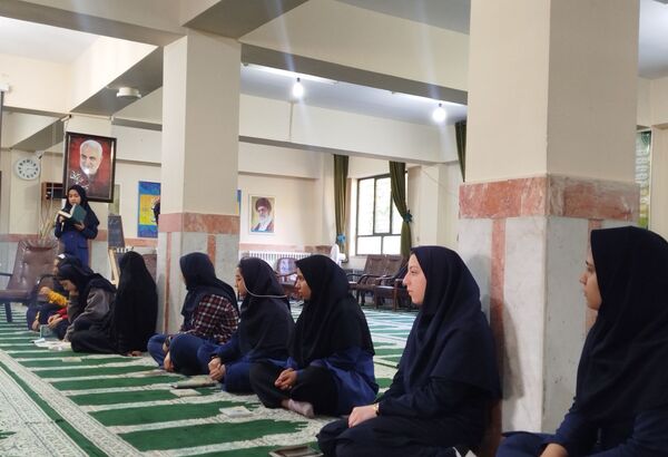هیئت هفتگی در دبیرستان محمود اژدر افشار طرقبه