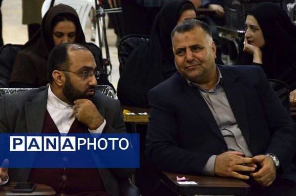 تبیین و تجلیل برنامه‌ها و ماموریت‌های رابطان پژوهشی مدارس قطب شهید شوشتری