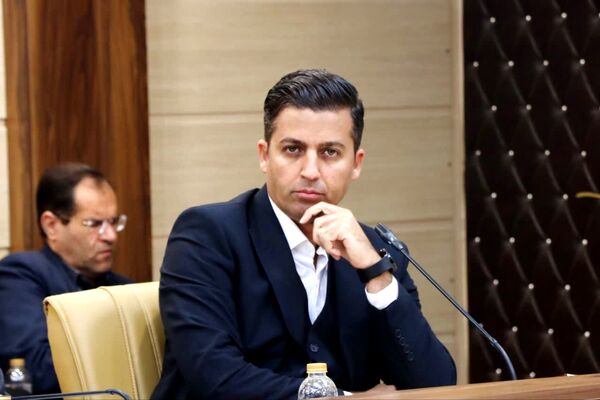 نشست خبری مدیرکل راه و شهرسازی و مدیران دستگاه‌های متولی حمل و نقل یزد