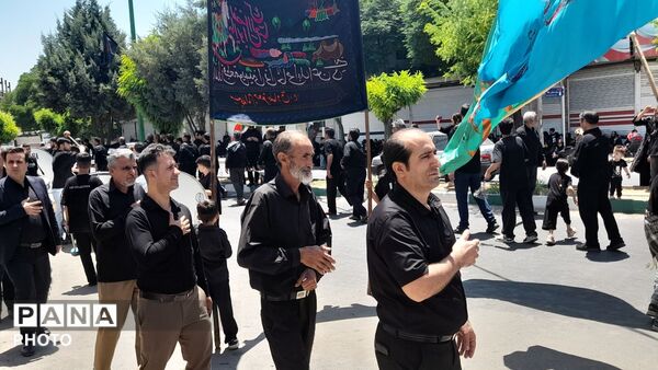مراسم باشکوه عاشورای حسینی در مسجد امام جعفر صادق(ع)