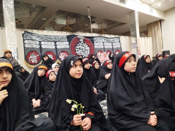 اعتکاف دانش‌آموزی ناحیه یک مشهد،فرصتی برای نزدیک‌تر شدن به خدا