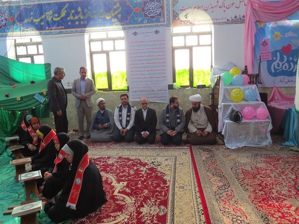 بازدید قائم مقام سازمان دانش‌آموزی از دانش‌آموزان پیشتاز معتکف بام و صفی‌آباد