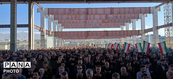برپایی نماز عید فطر در مصلی ساوجبلاغ