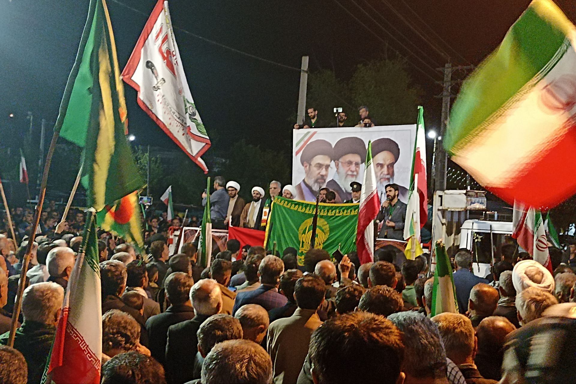پرچم سبز عشق در لردگان