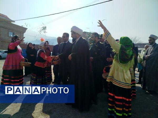 گرامیداشت سالروز ورود امام خمینی به میهن در نماز جمعه گلوگاه 