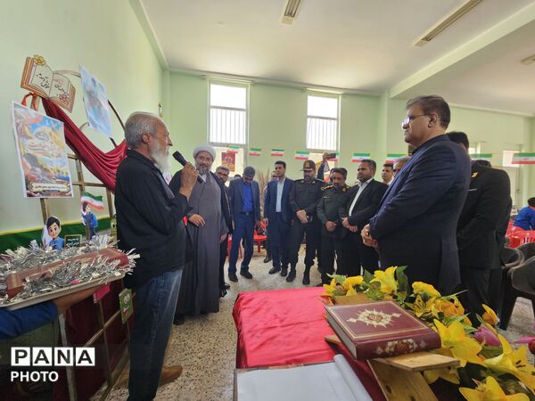 گرامیداشت روز پرچم در دبستان شاهد شهید منصور عامری
