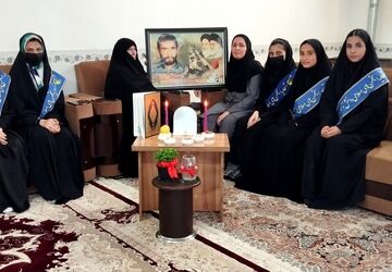 دیدار دانش آموزان انجمن اسلامی دبیرستان گلستان با همسر شهید اصغر اسماعیلی