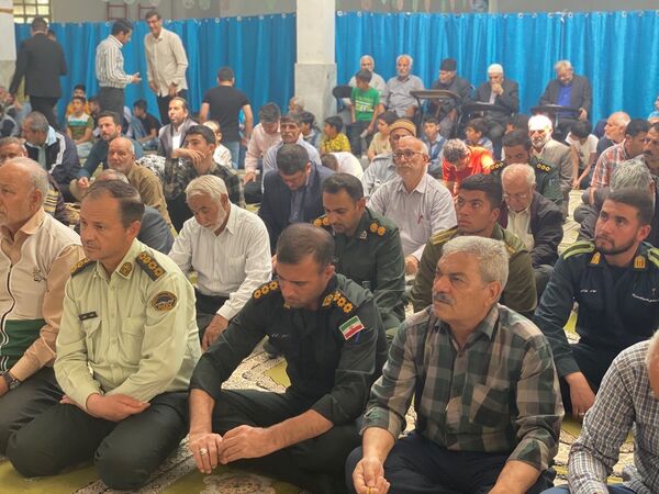 حضور جمعی از فرهنگیان مانه و سملقان در نماز عبادی سیاسی جمعه