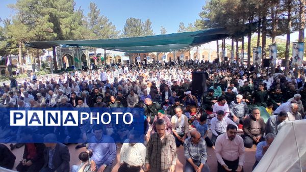 نماز جمعه در جوار شهدای بهشت فضل نیشابور 