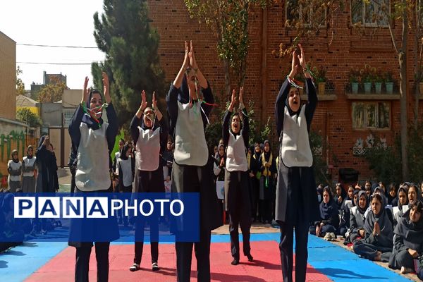 المپیاد ورزشی در دبیرستان ۱۳ آبان مشهد