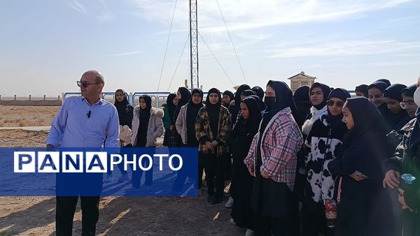 بازدید دانش آموزان دبیرستان فرزانگان از اداره هواشناسی خواف