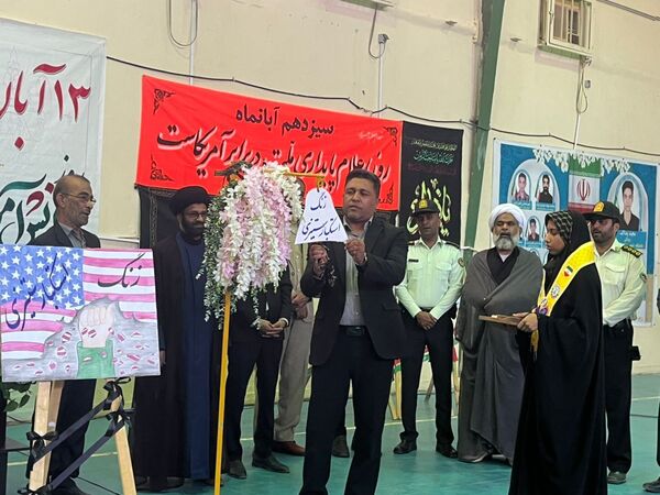 فین غرق در عطر فاطمی همزمان با روز دانش‌آموز