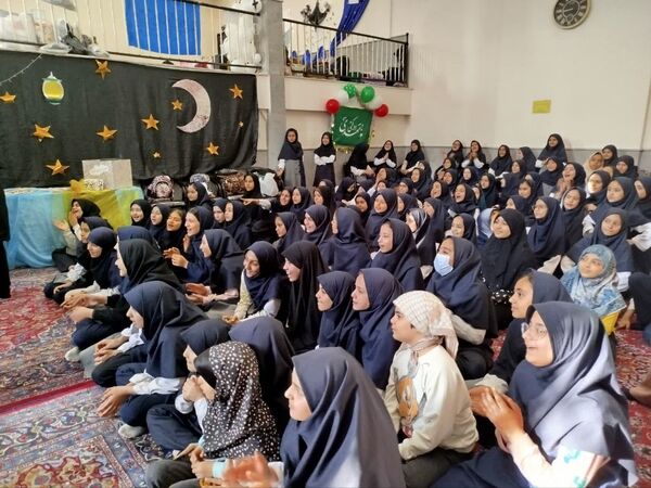اعتکاف دانش‌آموزی ناحیه یک مشهد،فرصتی برای نزدیک‌تر شدن به خدا