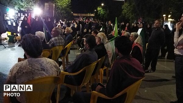 کافه گفتگوی حسینیه امام خمینی در صد و بیست و هشتمین شب 
