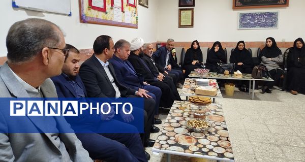 بازدید نماینده مجلس شورای اسلامی منطقه ترشیز از دبیرستان حضرت معصومه (س) شهرستان خلیل‌آباد