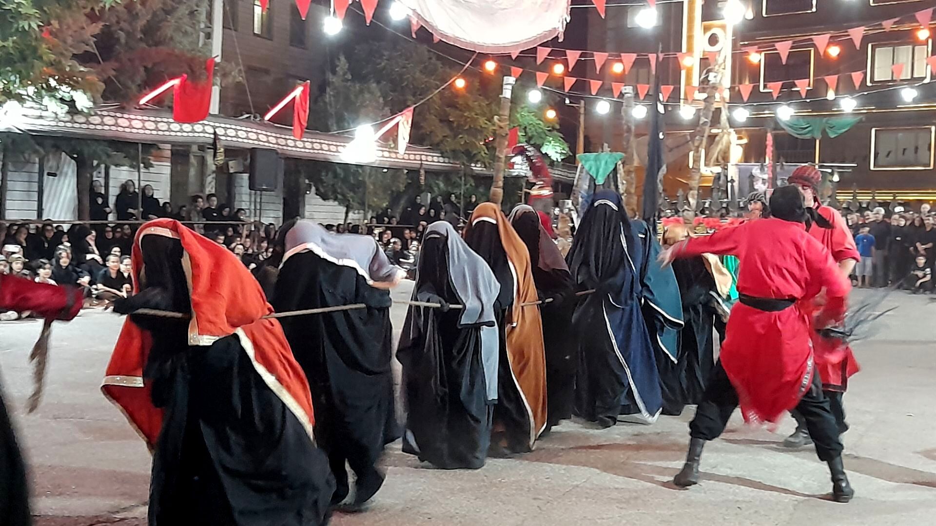شبی پرالتهاب؛ روایت مظلومیت کاروان امام حسین (ع)