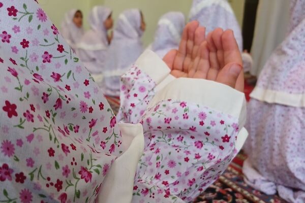 جشن تکلیف دختران فارسان؛ آغاز فصلی نو در مسیر بندگی
