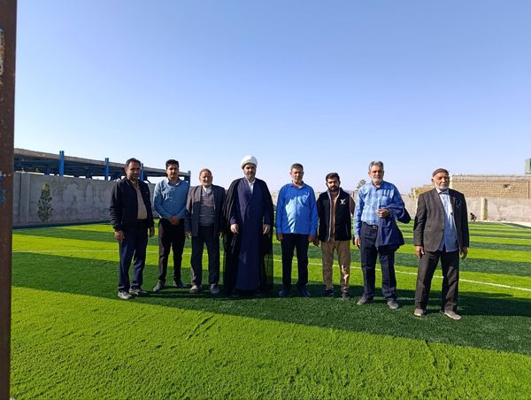 افتتاح زمین چمن مدرسه شهید غلامی خلیل آباد