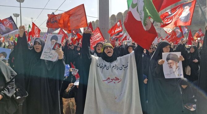 وداع امت با آقای شهید ایران