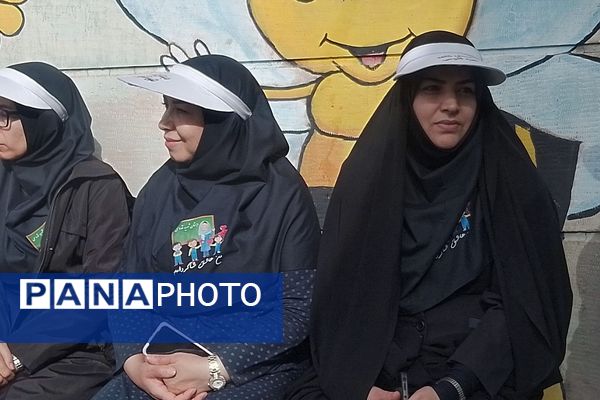 همایش یاوران انقلاب در دبستان شاهد شهید قدوسی ناحیه دو شهرری 